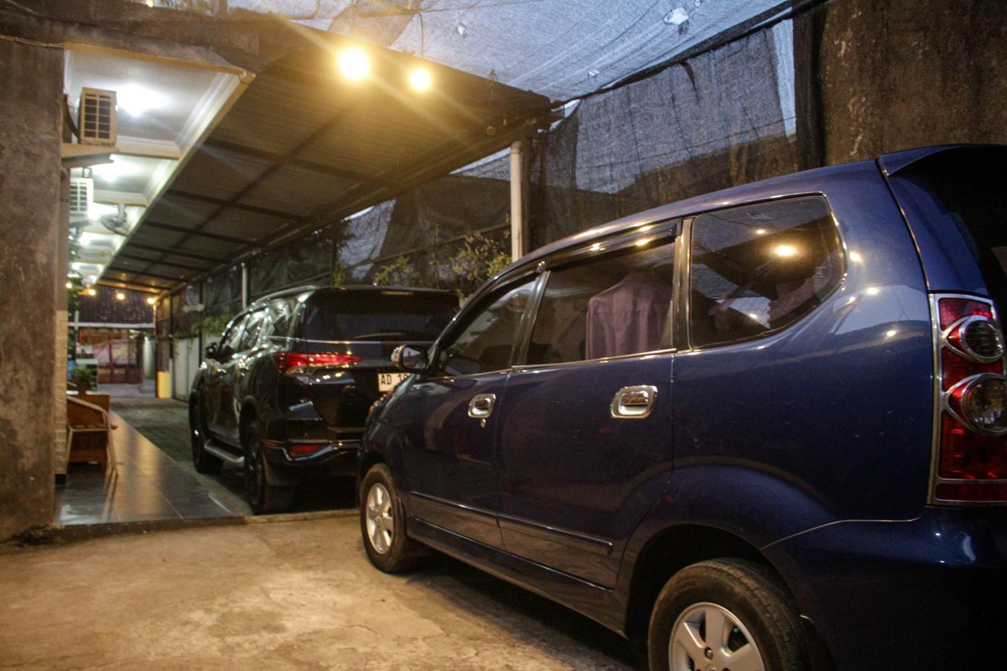 Super Oyo Capital O 2258 Santana Syariah Guest House Kartosuro Exterior foto